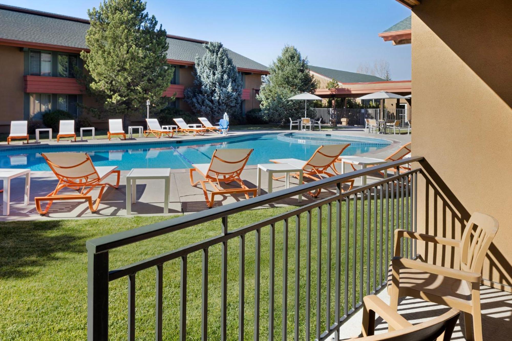 Holiday Inn Steamboat Springs By Ihg Exterior photo